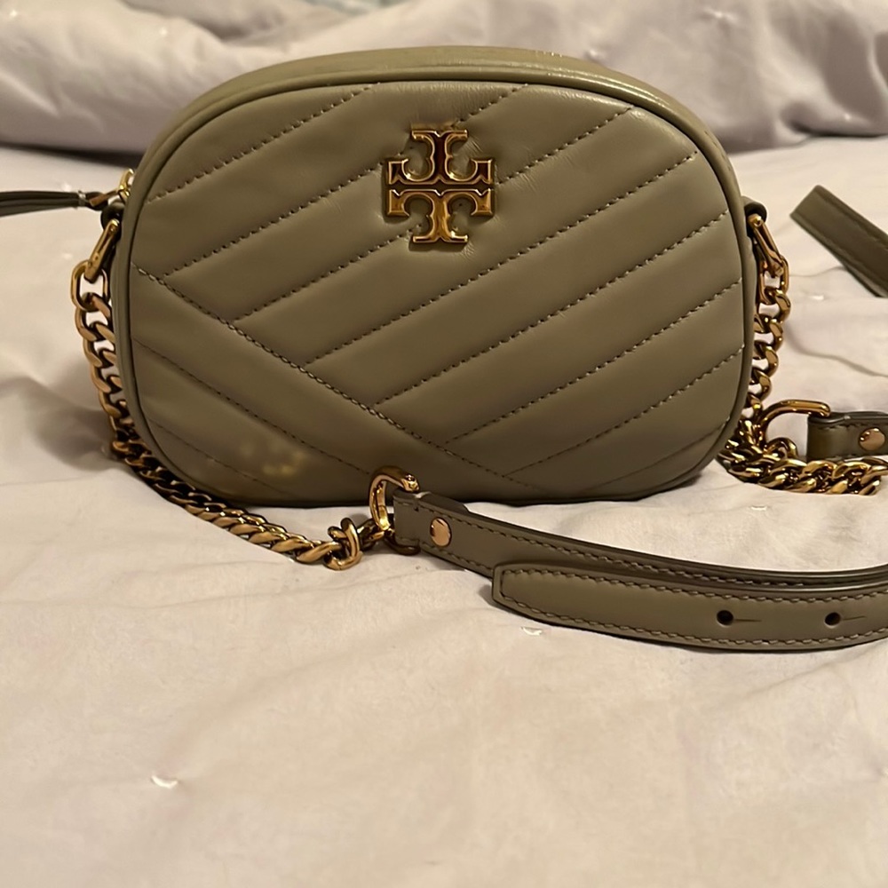 Tory Burch Kira camera bag